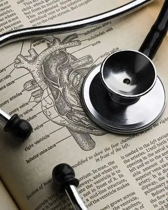 استخدام پزشک عمومی خانم با پروانه جهت مطب در تهران