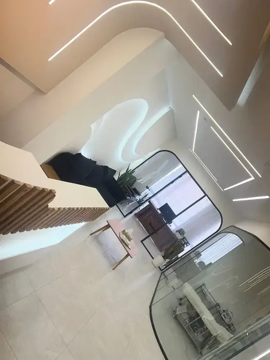 استخدام پزشک دارای پروانه جهت کیلینیک زیبایی در کرج