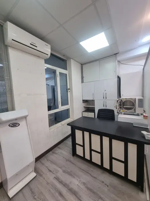 اجاره مطب دندانپزشکی فعال و مجهز از ساختمان پزشکان واقع در جهان‌شهر کرج