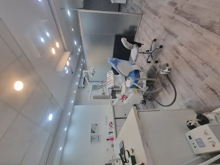 اجاره مطب دندانپزشکی فعال و مجهز از ساختمان پزشکان واقع در جهان‌شهر کرج