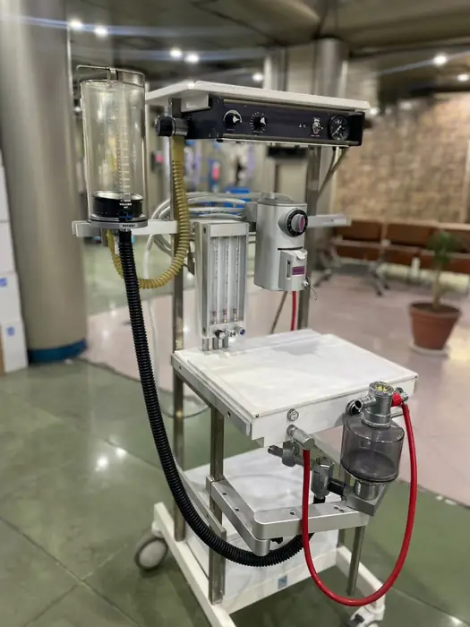 فروش انواع تجهیزات و دستگاه‌های پزشکی و آزمایشگاهی