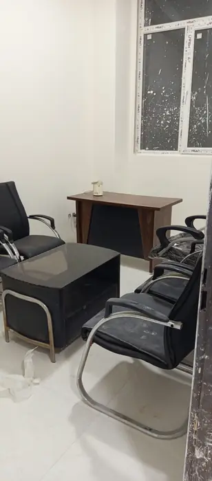 استخدام دندانپزشک و دکتر داروساز جهت درمانگاه در کرج