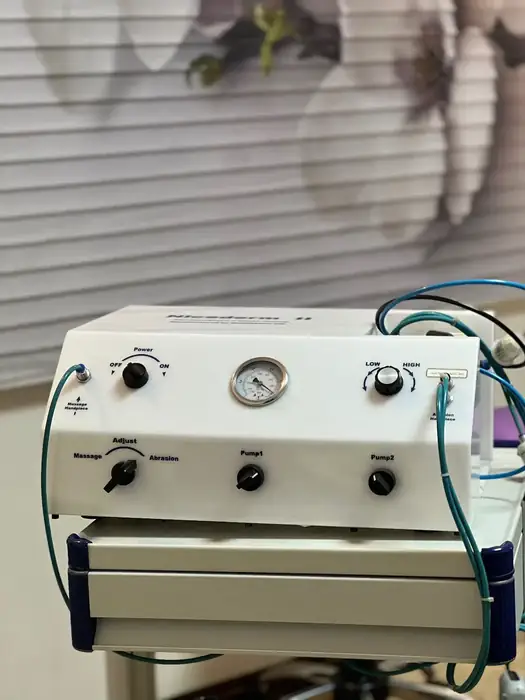 فروش وسایل مطب پوست خیلی تمیز در تهران