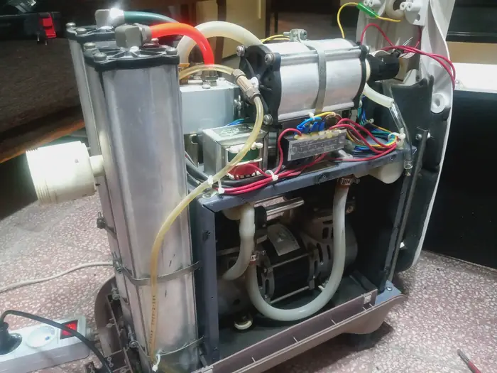 تعمیرات تخصصی تجهیزات پزشکی در جنوب ایران