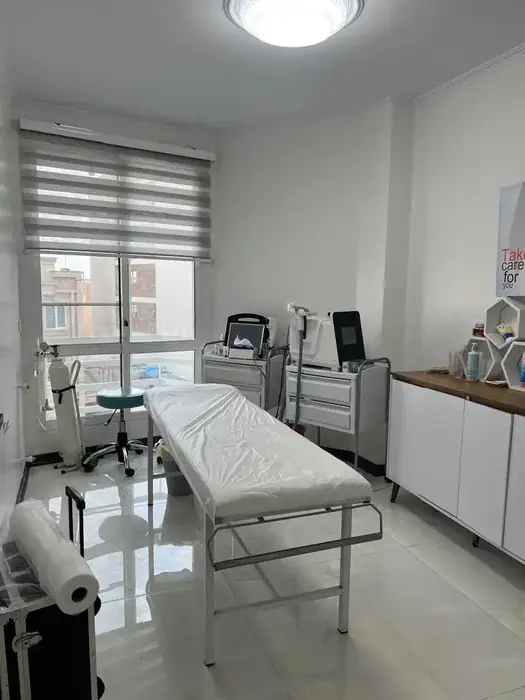 اجاره اتاق 10متری از کلینیک شیک در فردوس تهران