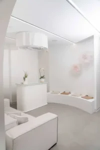 استخدام پزشک خانم دارای پروانه جهت مطب زیبایی در زعفرانیه تهران