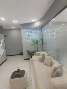 نیازمند پزشک عمومی مسلط به پروسیجرهای زیبایی جهت کلینیک مجهز واقع در زنبیل‌آباد قم