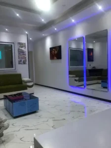نیازمند پزشک عمومی خانم مسلط به کلیه خدمات زیبایی در اندیشه تهران