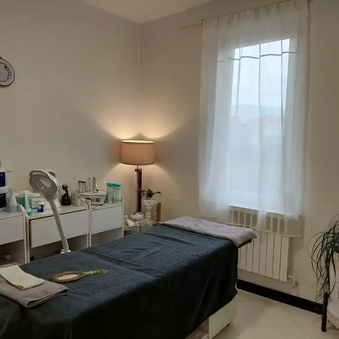 استخدام دستیار پزشک و ادمین جهت کلینیک زیبایی در سعادت‌آباد تهران