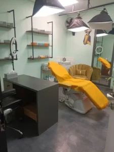 دعوت از پزشک عمومی دارای پروانه و مسلط به تزریقات زیبایی جهت کلینیک در کرج