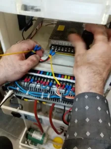تعمیرات تجهیزات پزشکی، آزمایشگاهی و زیبایی در تبریز