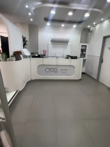 استخدام دستیار پزشک زیبایی مسلط به خونگیری و رگ‌گیری جهت کلینیک در تهران