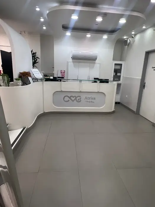 استخدام دستیار پزشک زیبایی مسلط به خونگیری و رگ‌گیری جهت کلینیک در تهران
