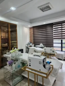 استخدام پزشک عمومی جهت کلینیک پوست و مو در امانیه تهران