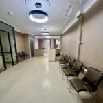 اجاره واحد 90 متری بازسازی شده واقع در ساختمان پزشکان در شرق تهران