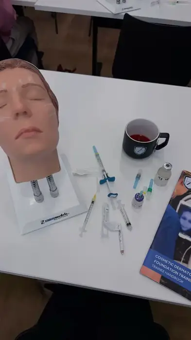 نیازمند پزشک عمومی جهت مطب پوست و مو واقع در ولنجک تهران