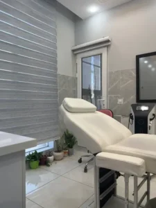 استخدام پزشک عمومی به عنوان مسئول فنی مطب زیبایی در کرمانشاه