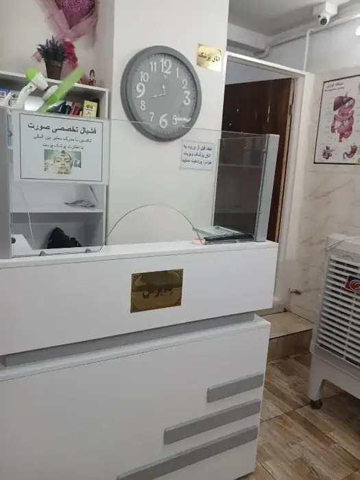 استخدام پزشک عمومی مسلط به امور زیبایی جهت مطب در تهران
