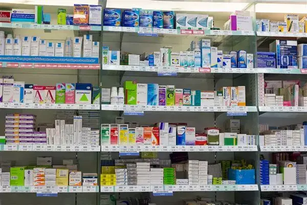 دعوت از دکتر داروساز جهت تاسیس داروخانه روزانه در تبریز