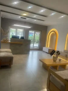 اجاره اتاق 15متری از مطب پوست در فرمانیه تهران