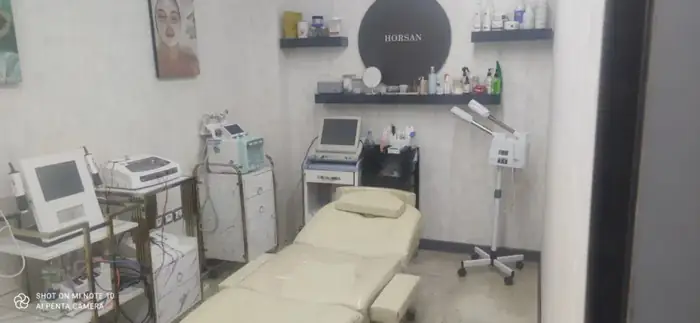 اجاره اتاق فیشیال از کلینیک پوست و مو در سعادت‌آباد تهران