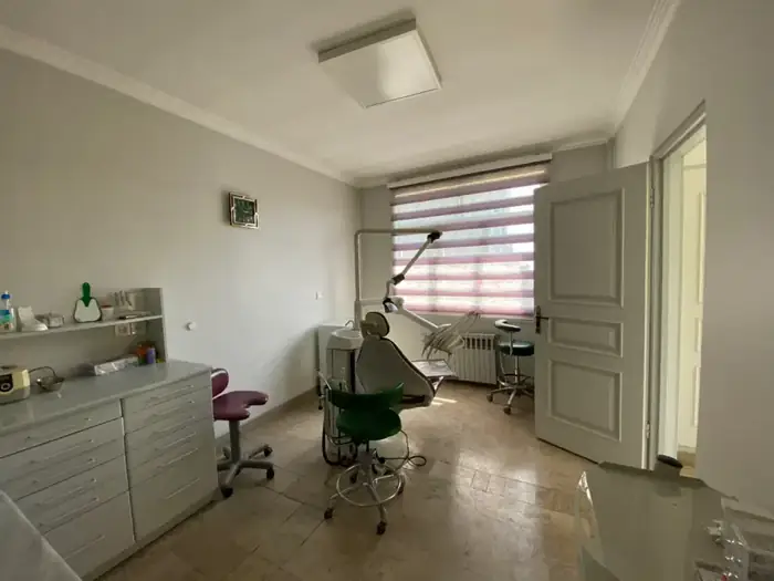 اجاره مطب دندانپزشکی مجهز واقع در ساختمان پزشکان در محدوده دروس تهران