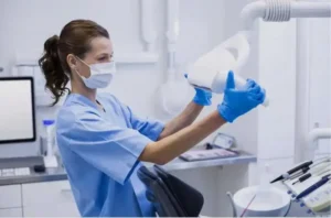 استخدام دستیار دندانپزشک جهت کلینیک در جهان‌شهر کرج