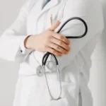 استخدام پزشک متخصص پوست و مو جهت کلینیک معتبر در ونک تهران