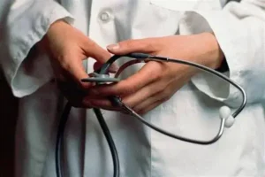 نیازمند پزشک زیبایی، دندانپزشک و ماما جهت کلینیک مجهز در پرند استان تهران