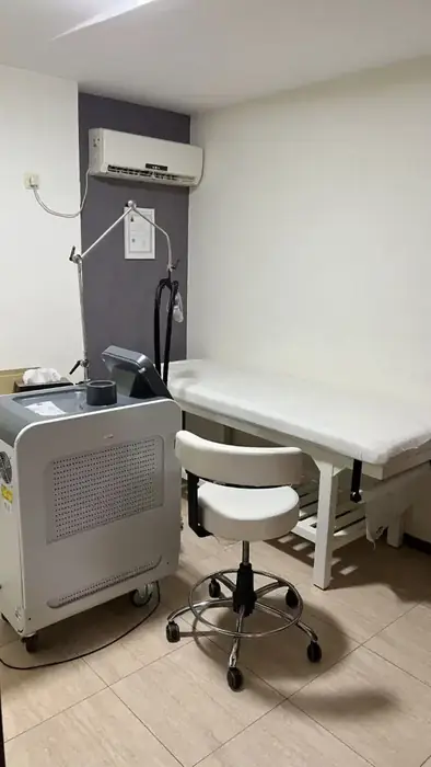فروش یکجا لوازم مطب زیبایی در حد نو