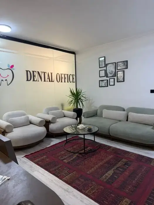 استخدام مسئول پذیرش و دستیار دندانپزشک جهت مطب در اصفهان