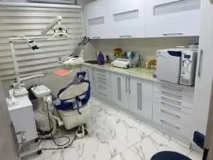 نیازمند دندانپزشک عمومی یا جراح دندانپزشک جهت کلینیک در تهران