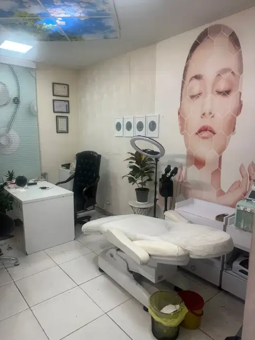 اجاره اتاق 12متری از مطب فعال پوست و مو در شرق تهران